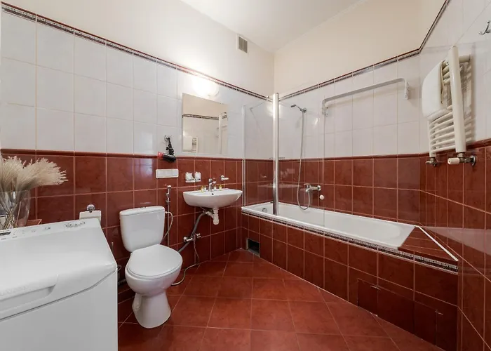 Apartamento Demar Herzena Leópolis