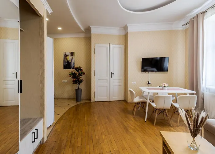 Apartamento Demar Herzena Leópolis